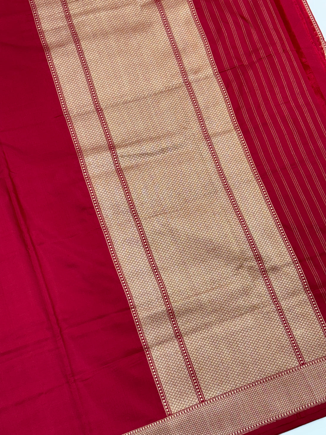 Red Shade Pure Katan Silk Handwoven Banarasi Saree