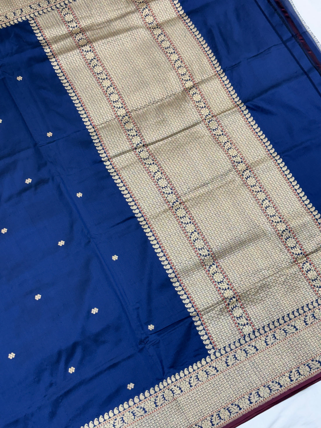 Royal Blue Pure Katan Silk Handwoven Banarasi Saree