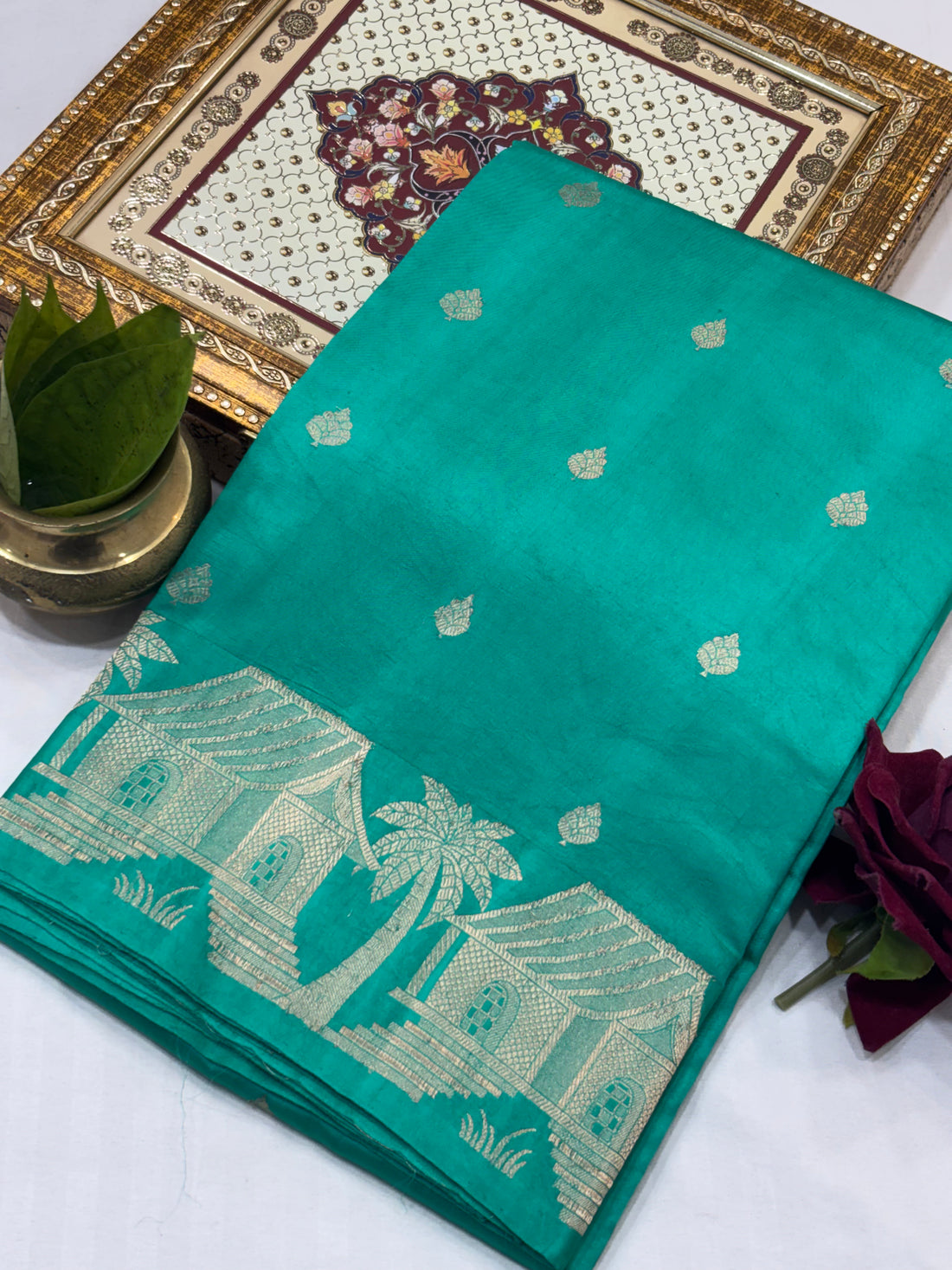 Light Green Shade Pure Soft Silk Handwoven Banarasi Saree