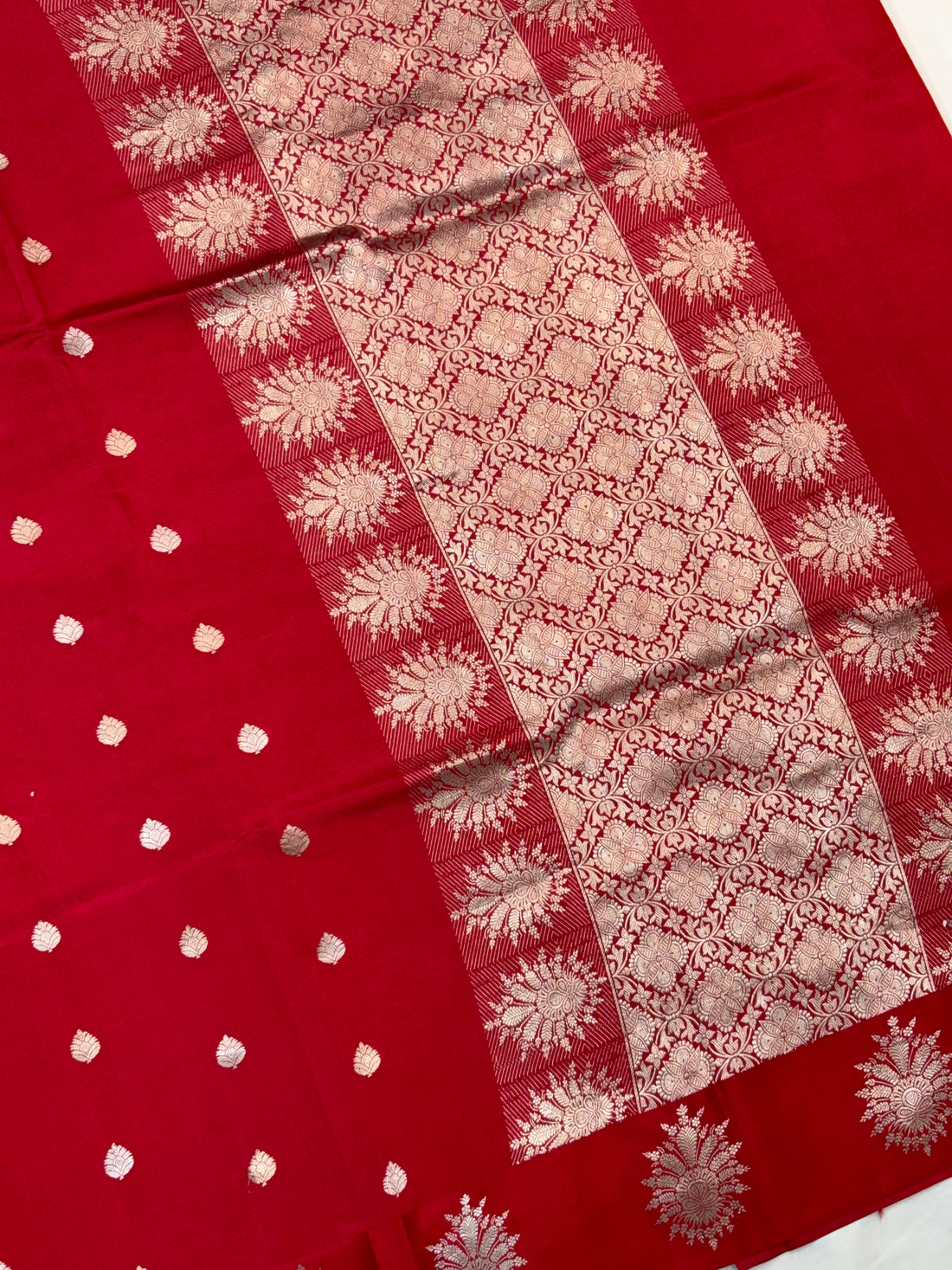 Red Shade Pure Soft Silk Handwoven Banarasi Saree