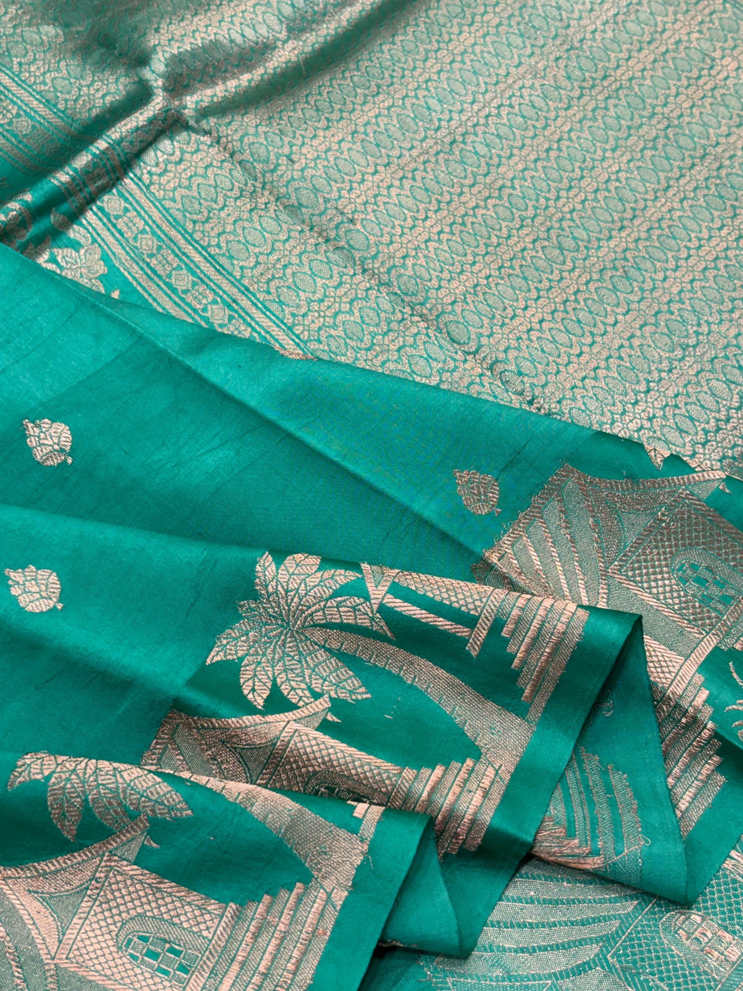 Light Green Shade Pure Soft Silk Handwoven Banarasi Saree