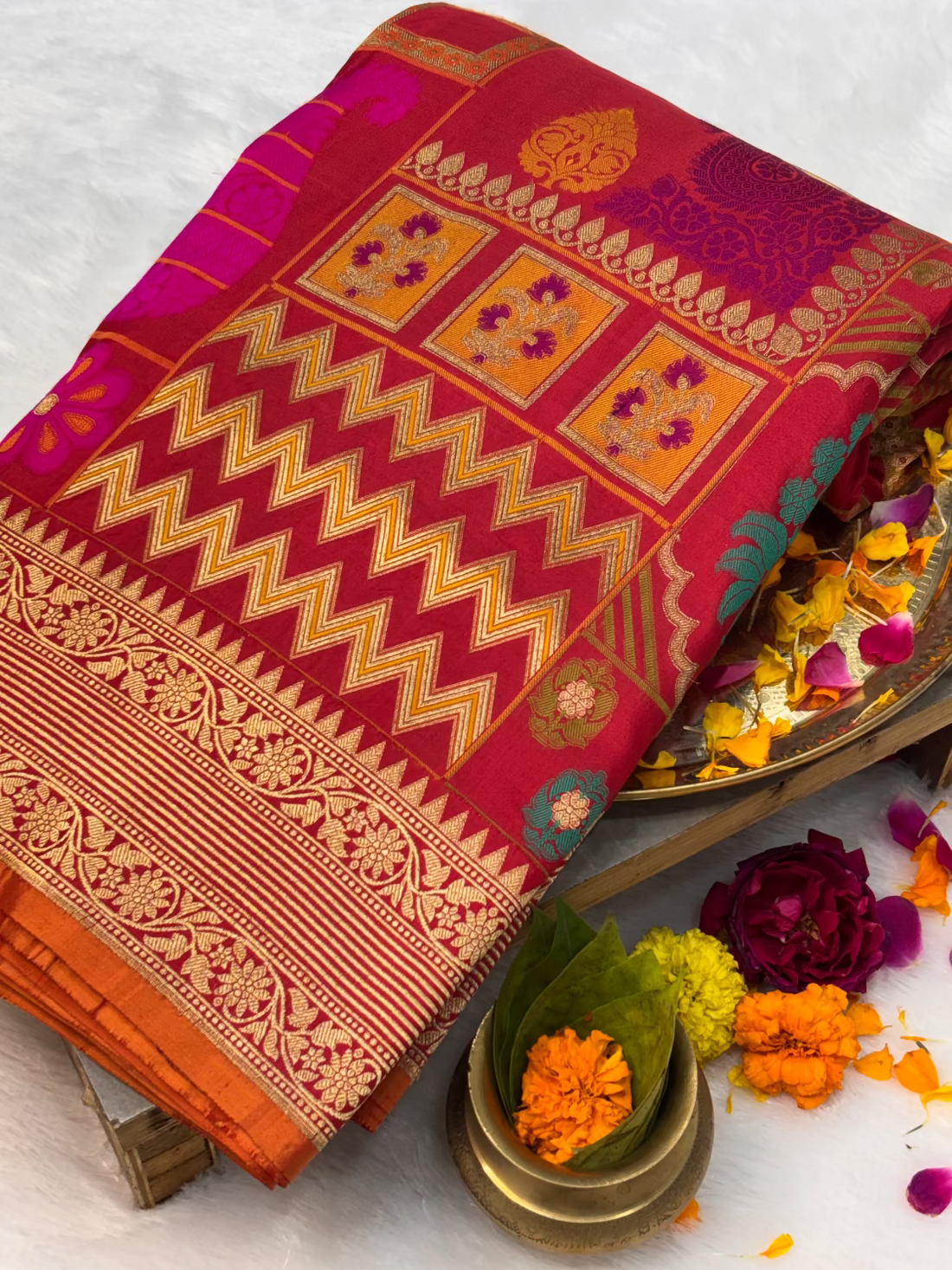 Rangkaat Pure Katan Silk Handwoven Banarasi Saree