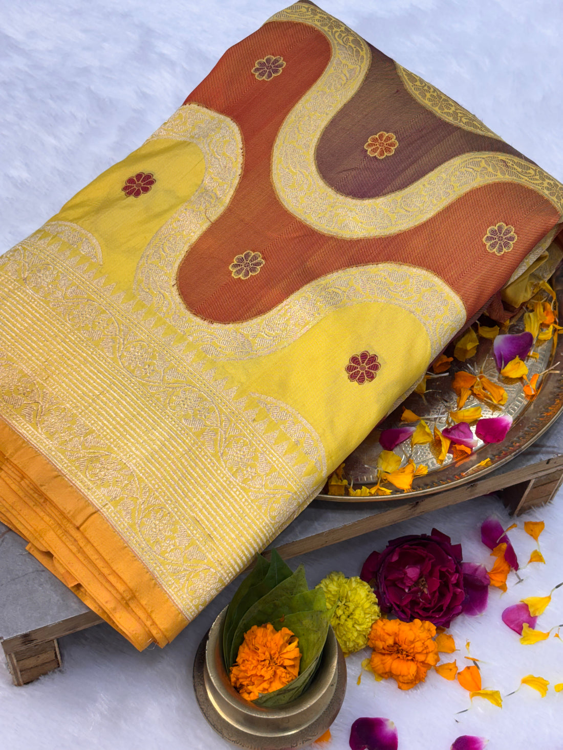 Rangkaat Pure Katan Silk Handwoven Banarasi Saree