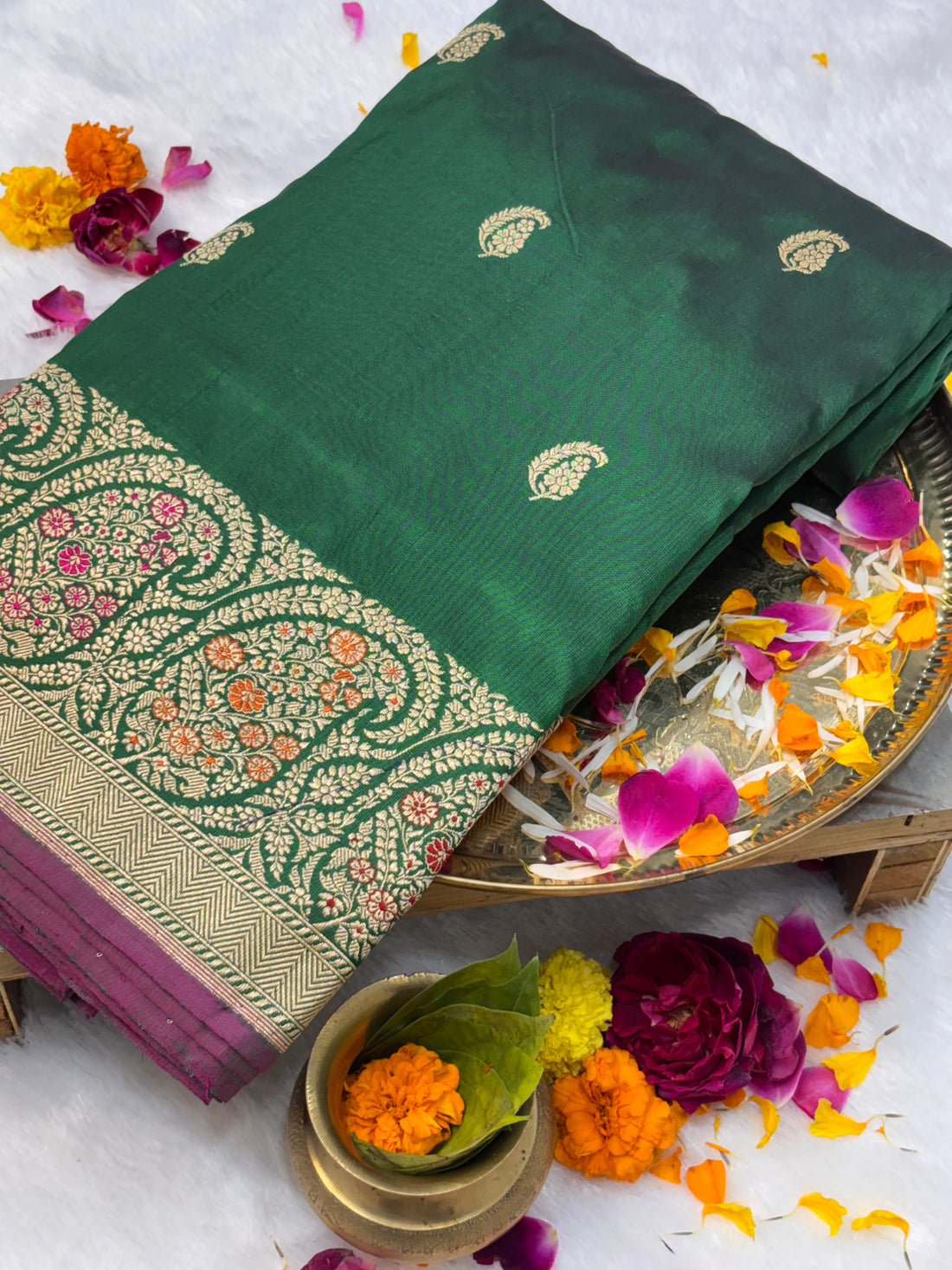 Dark Green Pure Katan Silk Handwoven Banarasi Saree