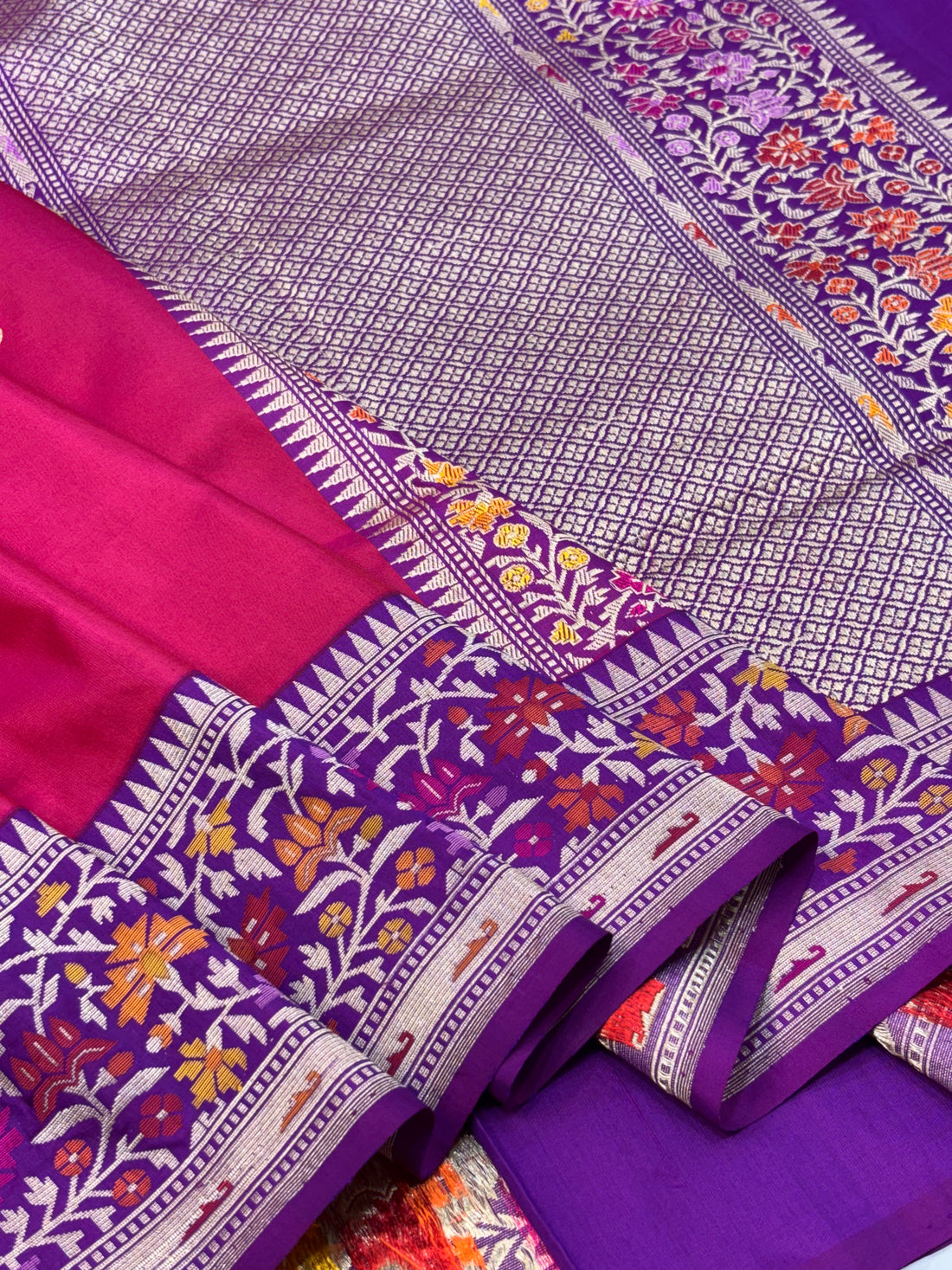 Funchsia Shade Pure Katan Silk Handwoven Banarasi Saree