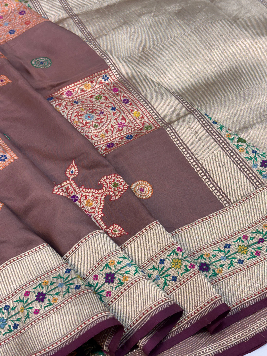 Rose cendre Pure Katan Silk Handwoven Banarasi Saree