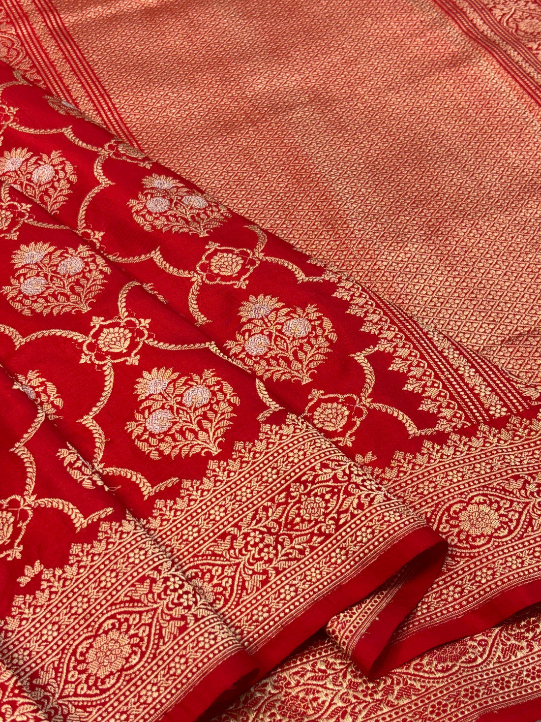 Red Shade Pure Katan Silk Handwoven Banarasi Saree
