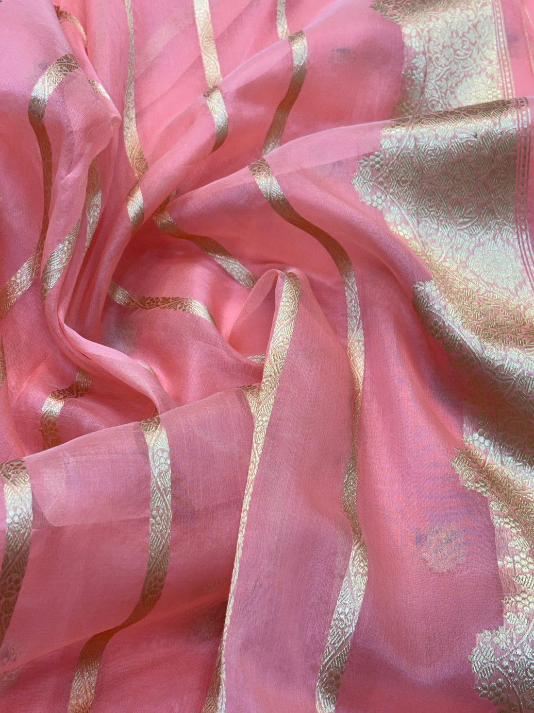 Light Pink Pure Organza Silk Handwoven Banarasi Saree