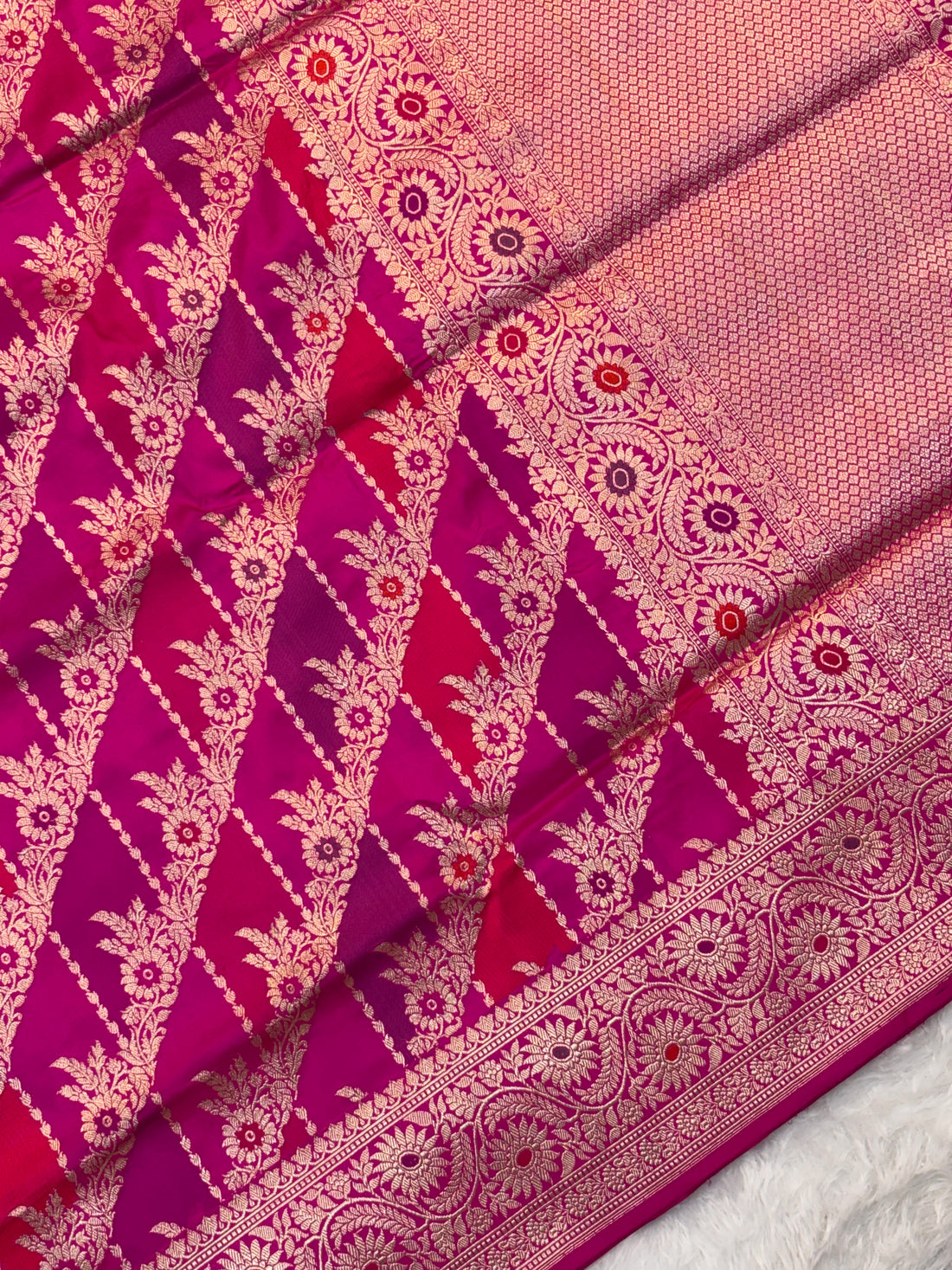 Rangkaat Pure Katan Silk Handwoven Banarasi Saree