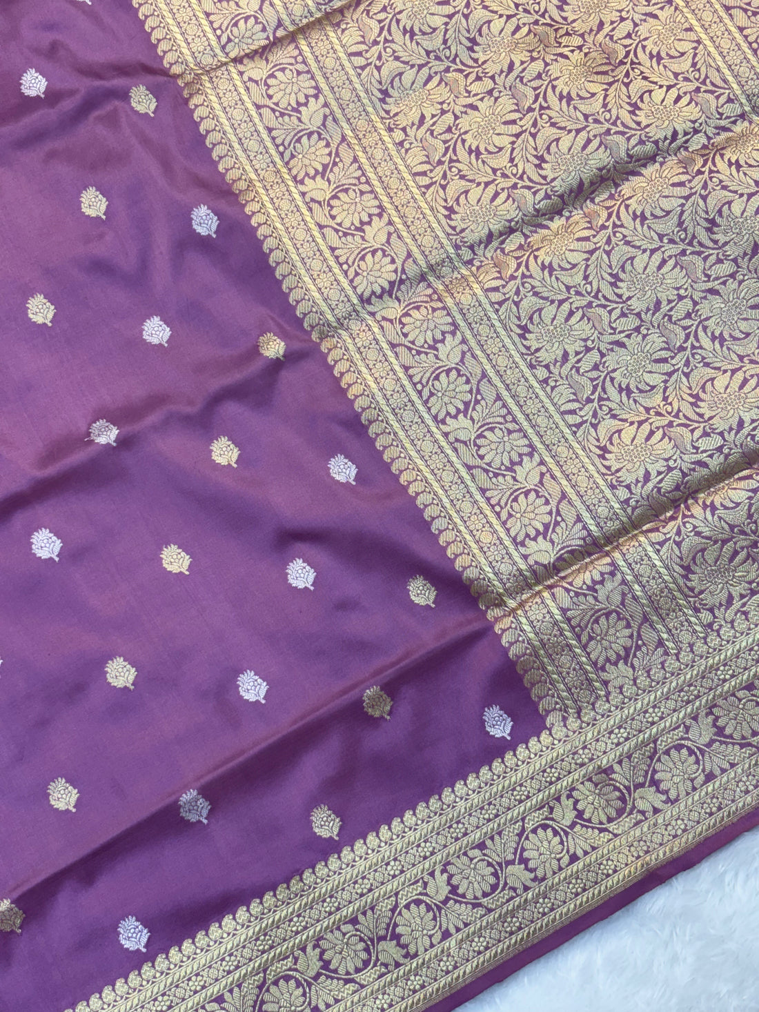 Dark Lavender Pure Katan Silk Handwoven Banarasi Saree