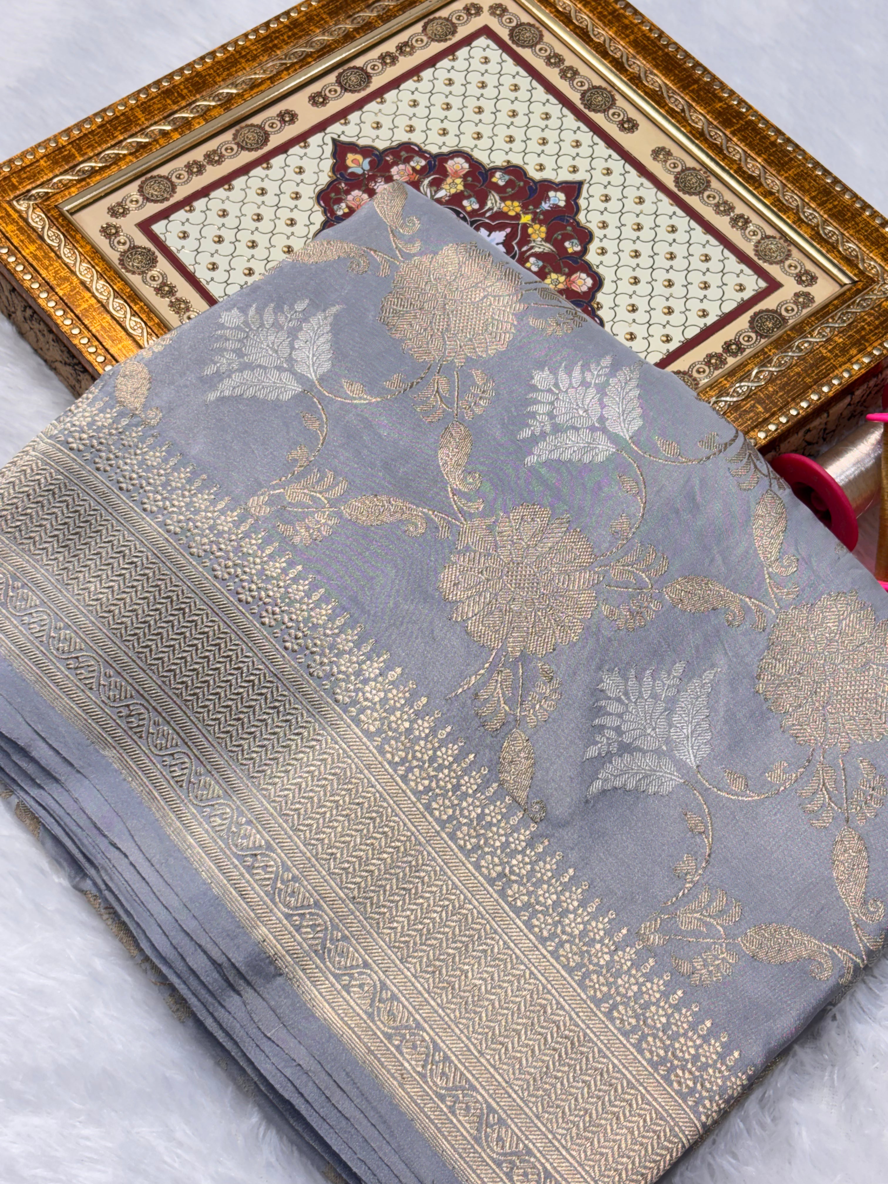 Light Grey Pure Katan Silk Handwoven Banarasi Saree