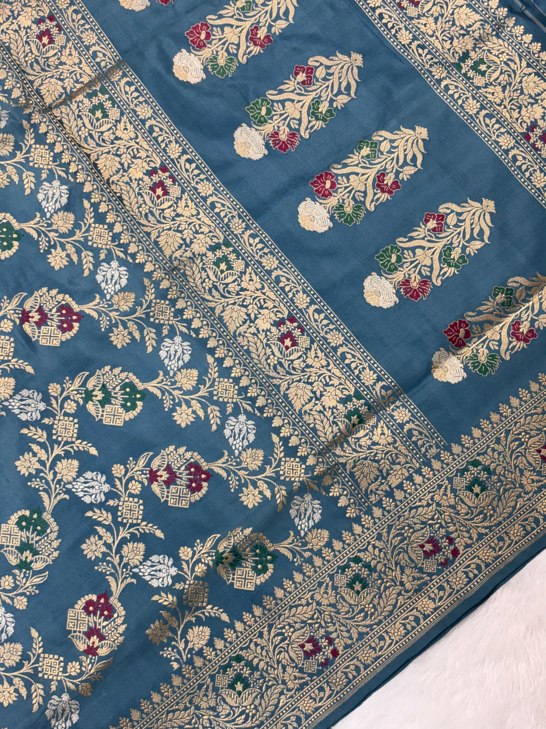 Teal Blue Colour Pure Katan Silk Handwoven Banarasi Saree