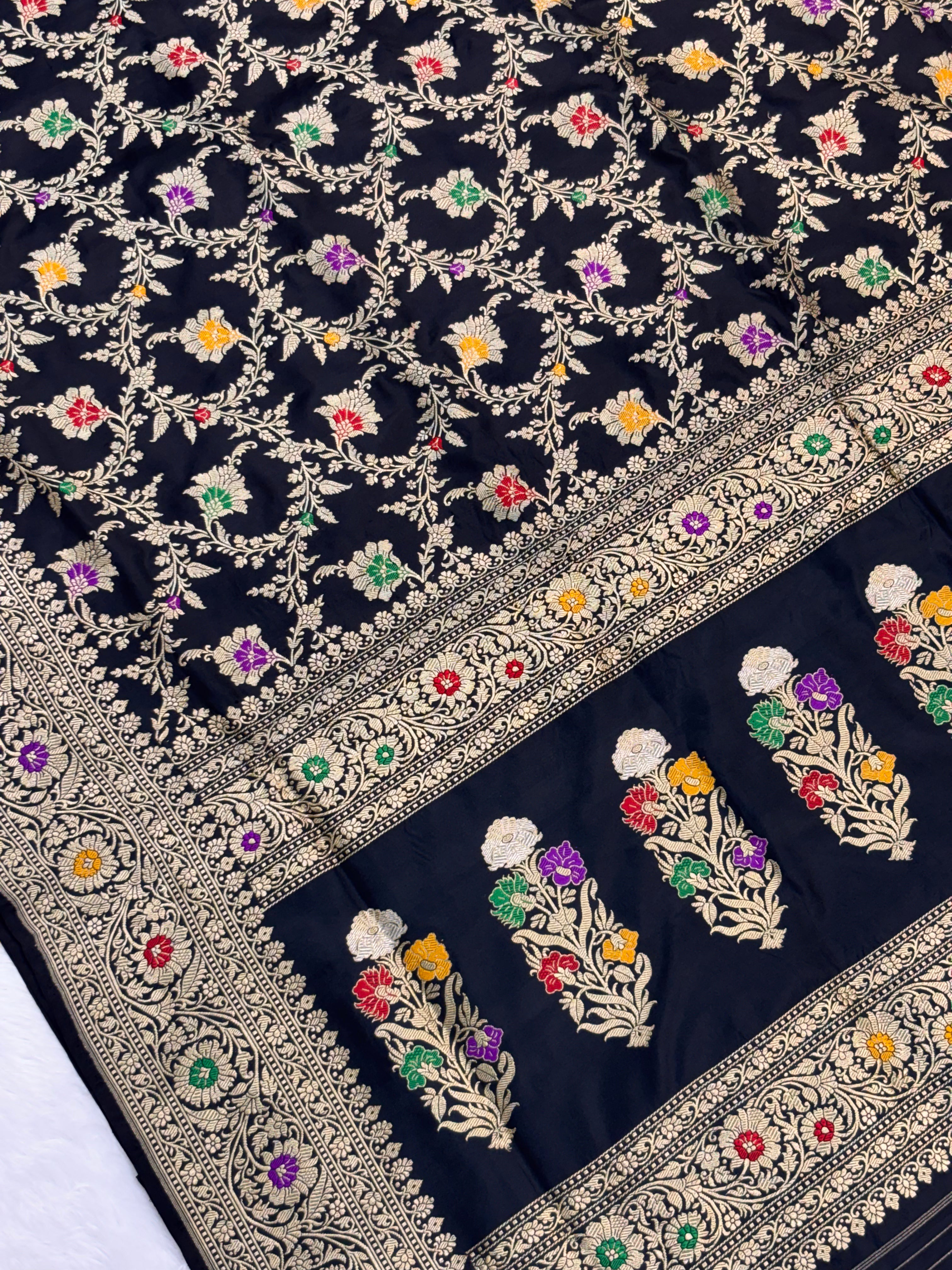 Black Colour Pure Katan Silk Handwoven Banarasi Saree