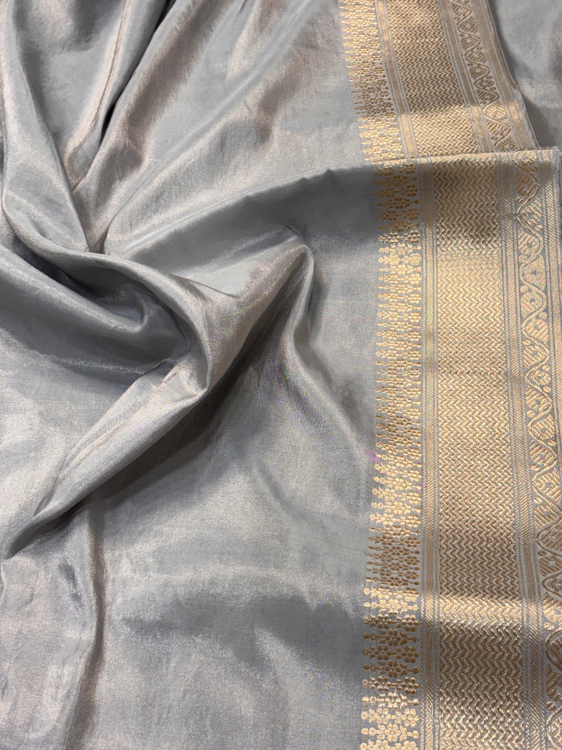 Light Grey Pure Katan Silk Handwoven Banarasi Saree