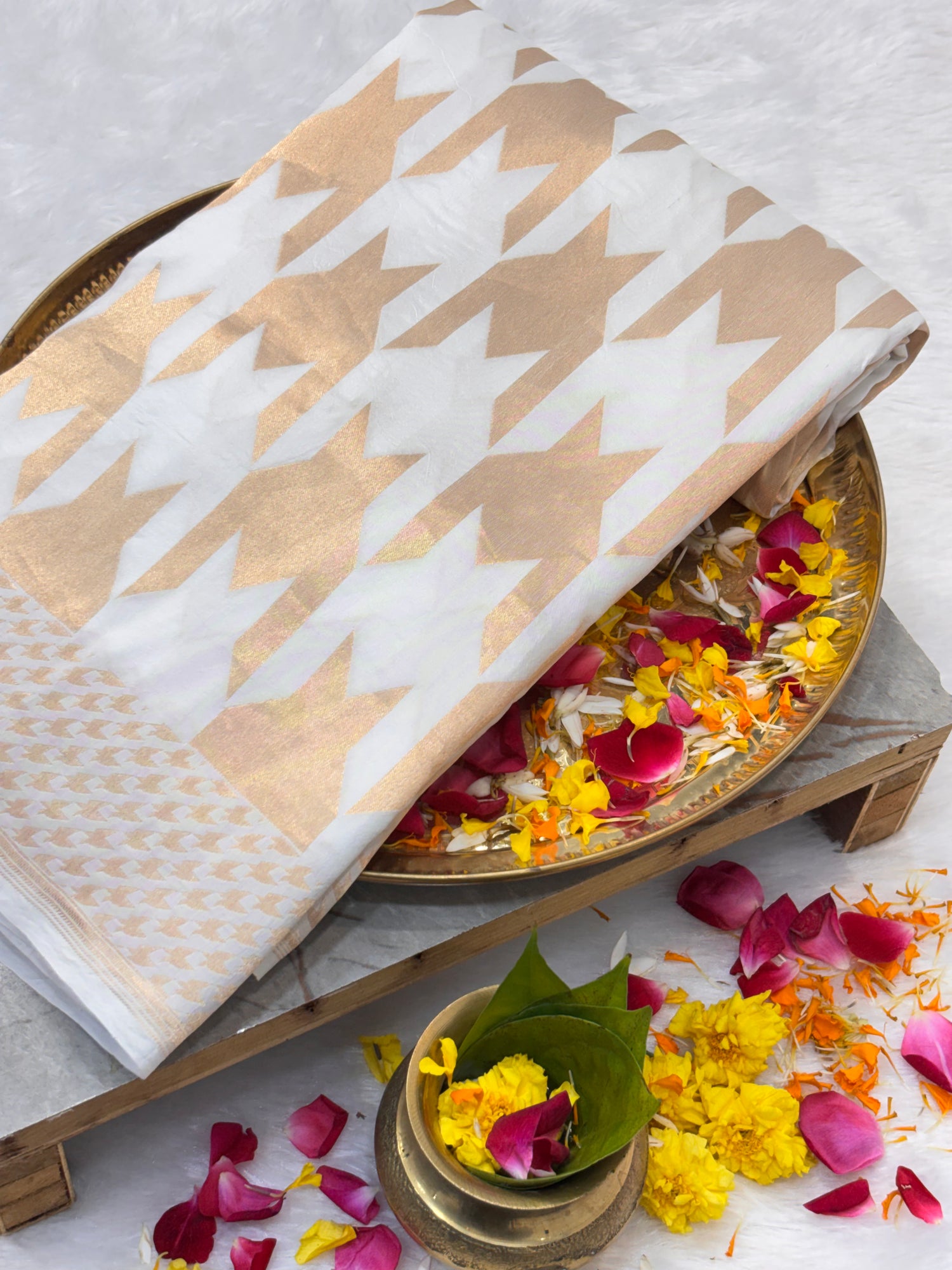 Rich White Pure Katan Silk Vintage Gold Zari Brocade Banarasi Saree