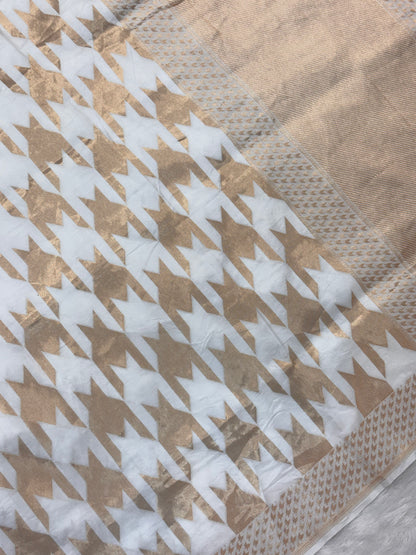 Rich White Pure Katan Silk Vintage Gold Zari Brocade Banarasi Saree