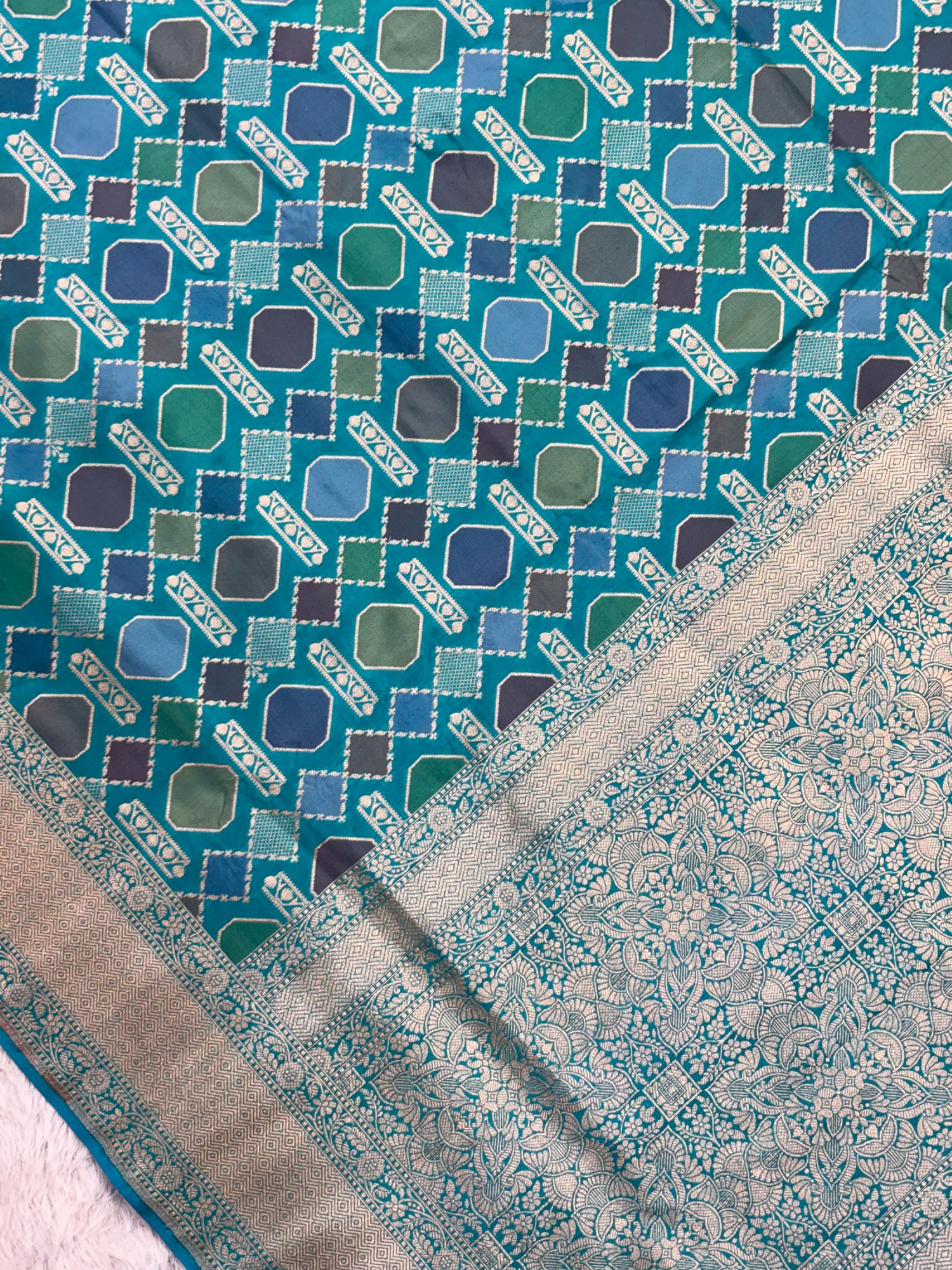 Royal Rangkat Pure Katan Silk Handwoven Banarasi saree
