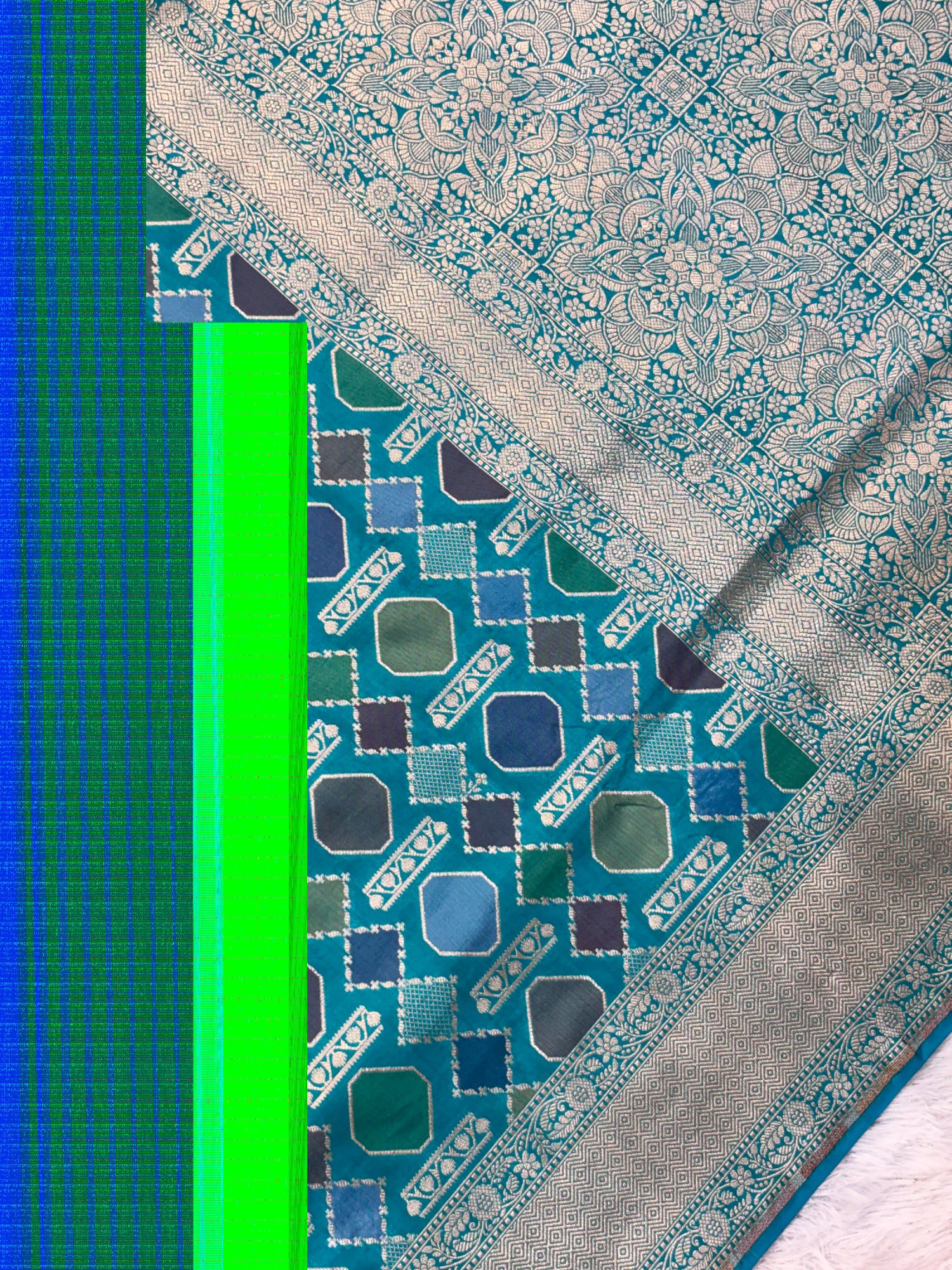 Royal Rangkat Pure Katan Silk Handwoven Banarasi saree