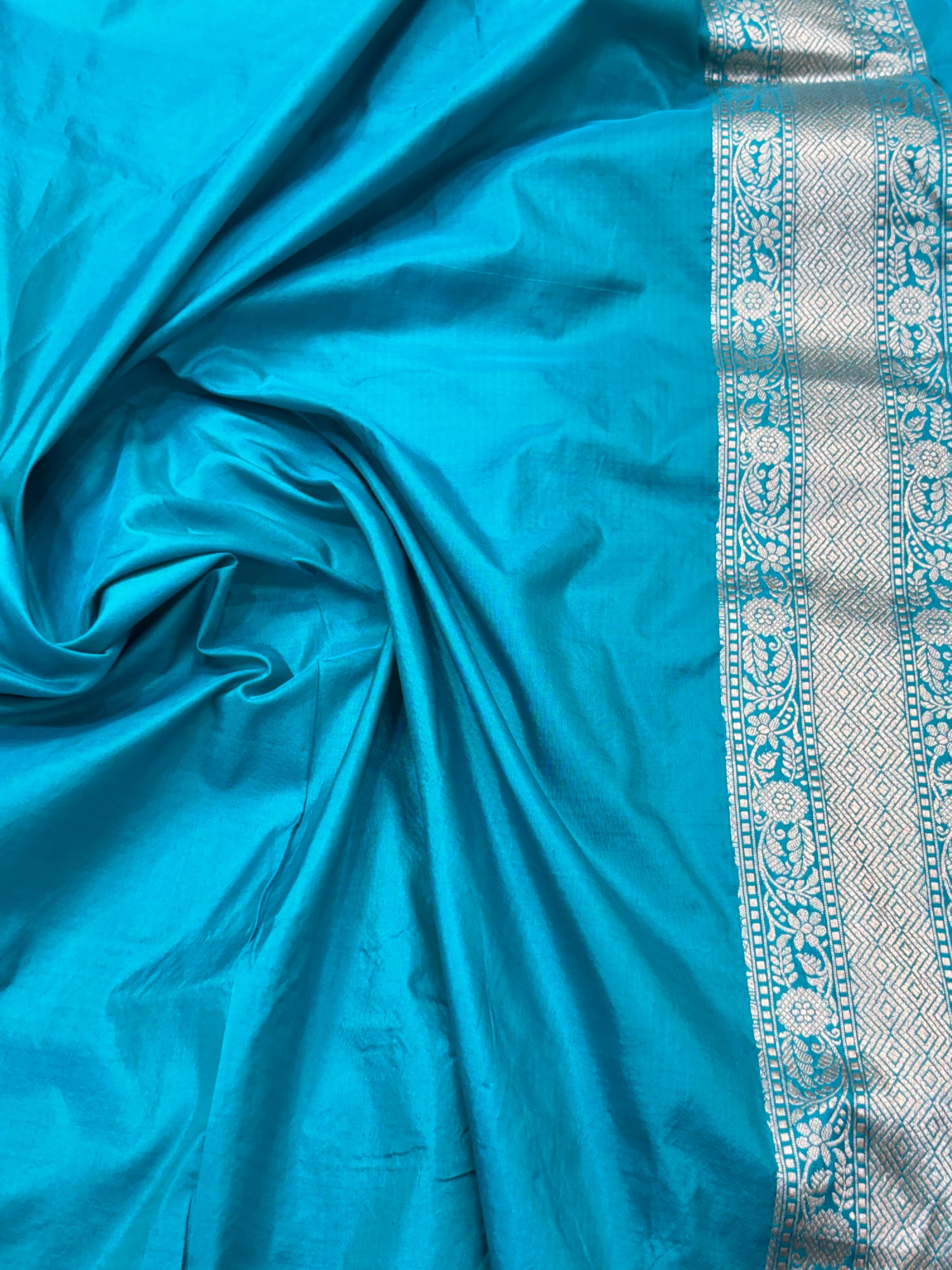 Royal Rangkat Pure Katan Silk Handwoven Banarasi saree