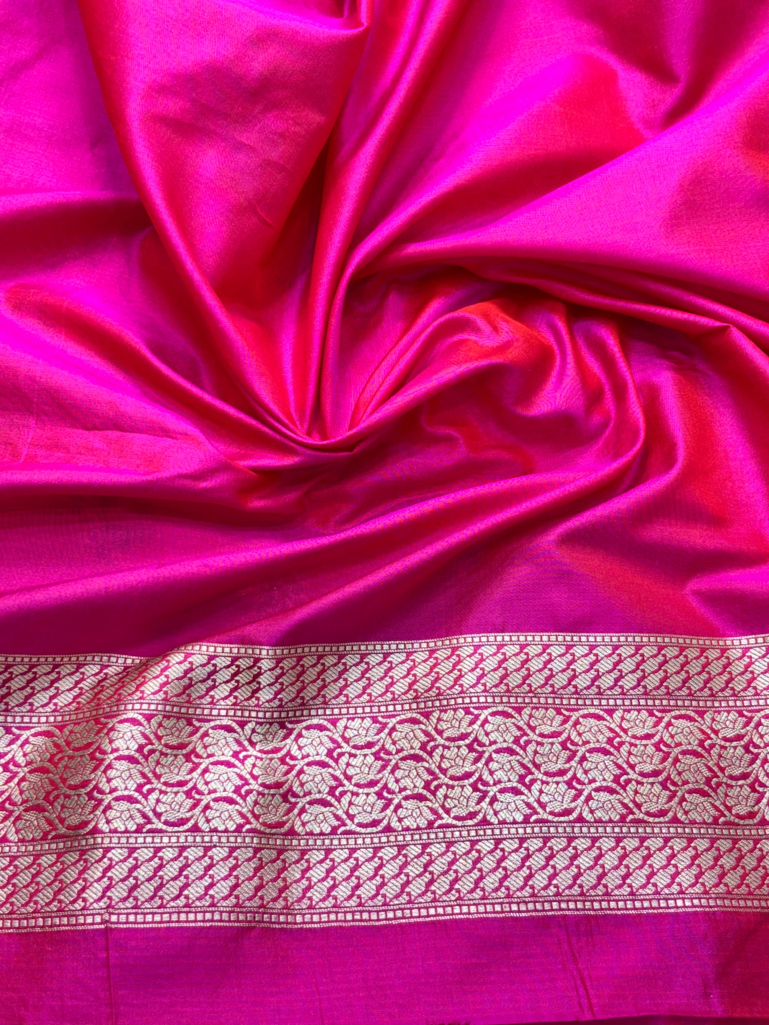 Luxury Rangkat Pure Katan Silk Handwoven Banarasi Saree