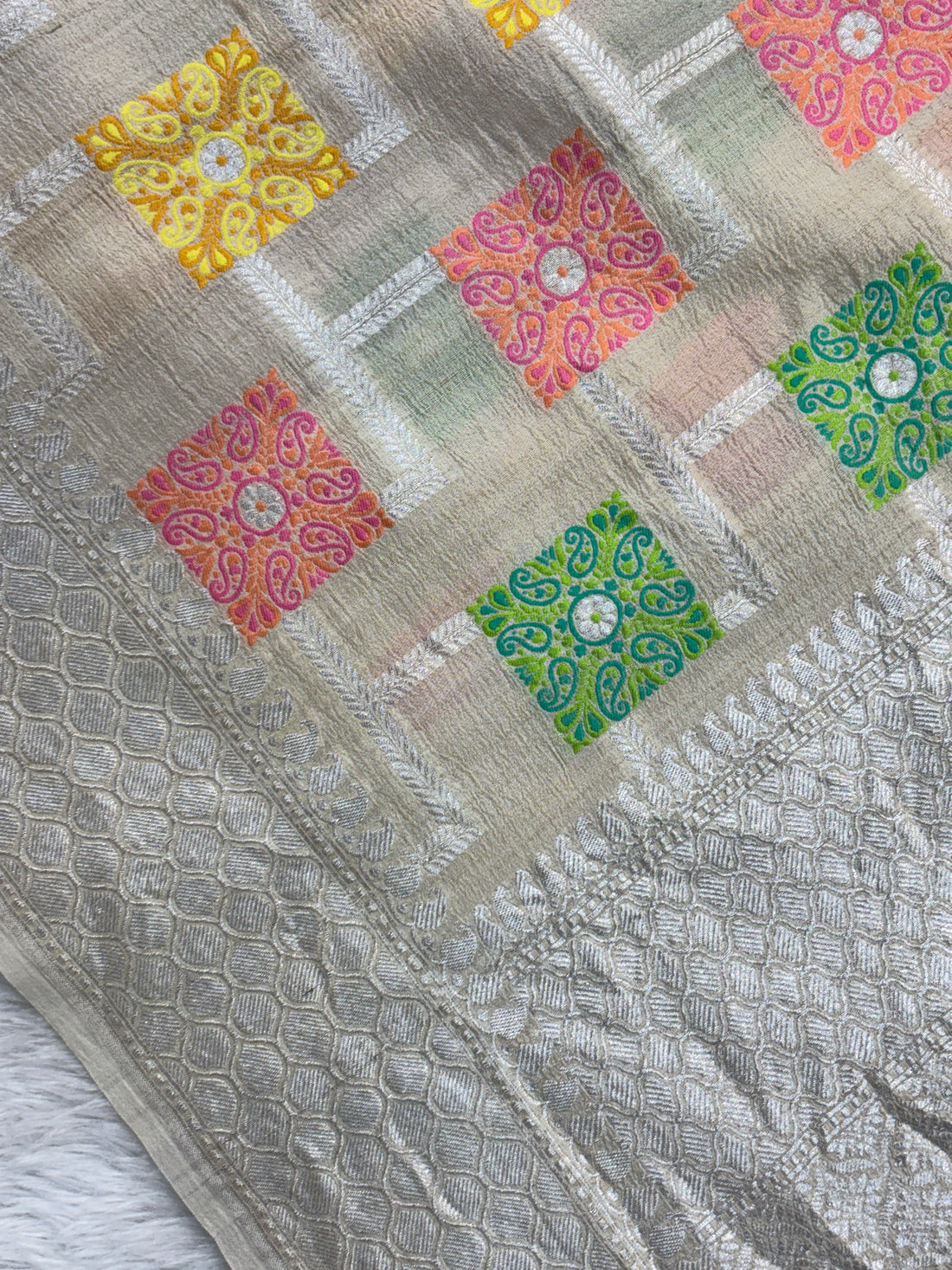 Traditional Motifs Pure Tussar Georgette Silk Banarasi Saree